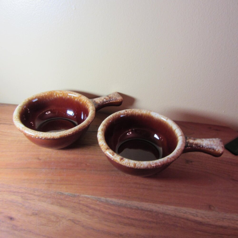 TWO 14 oz vintage hull brown ceramic french onion soup bowl (W4336)